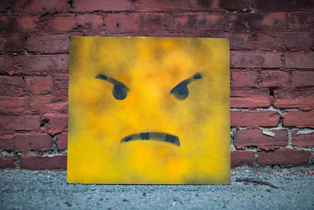 How to Deal with Angry Customers in a Call Center