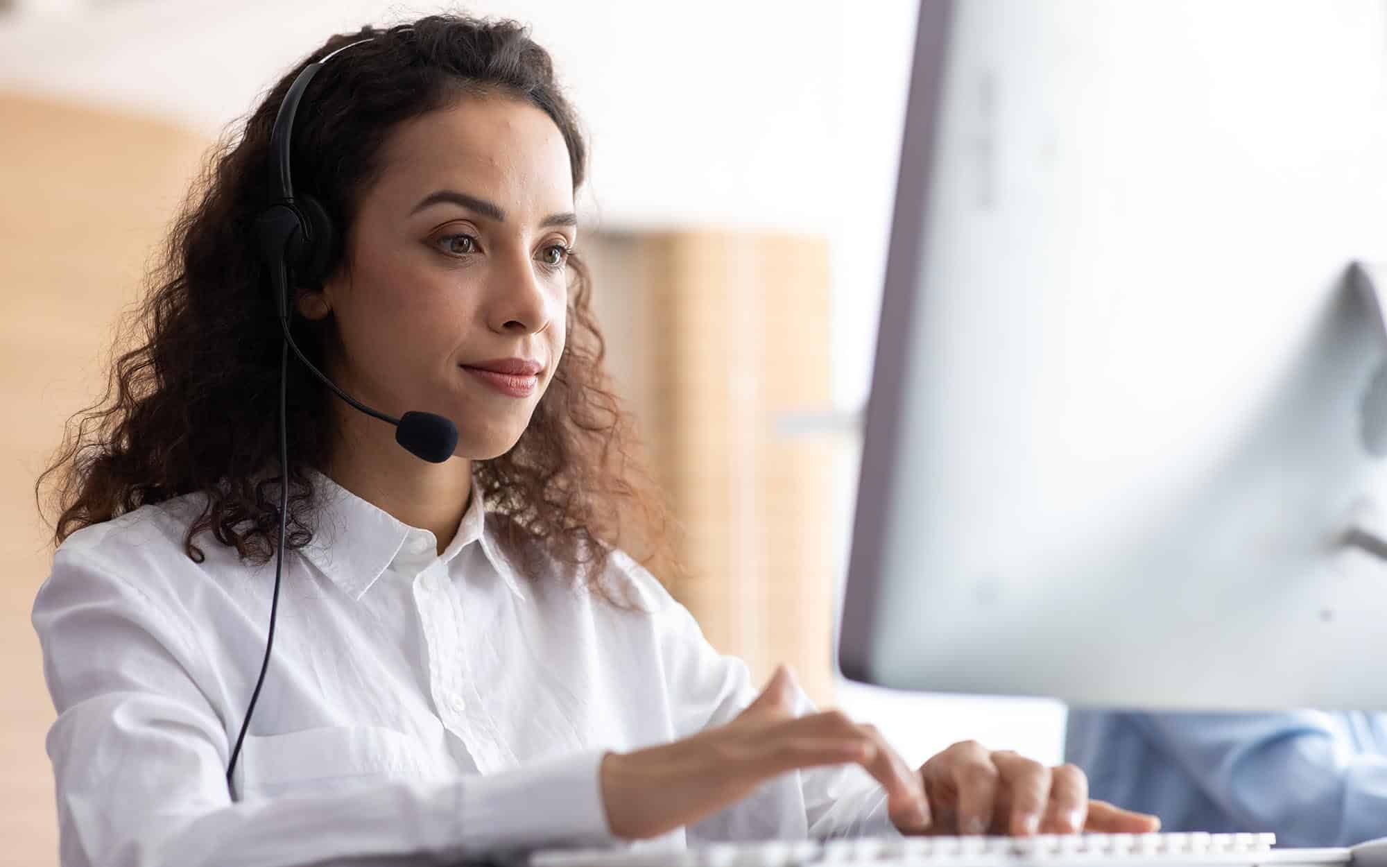 Hispanic worker in customer service